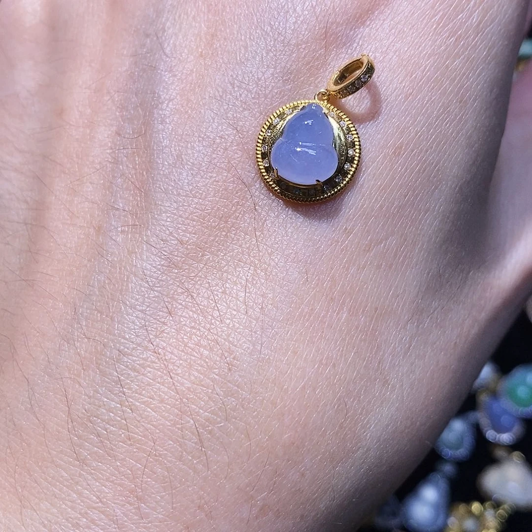 Y***A翡翠18K金镶嵌吊坠(不含链)