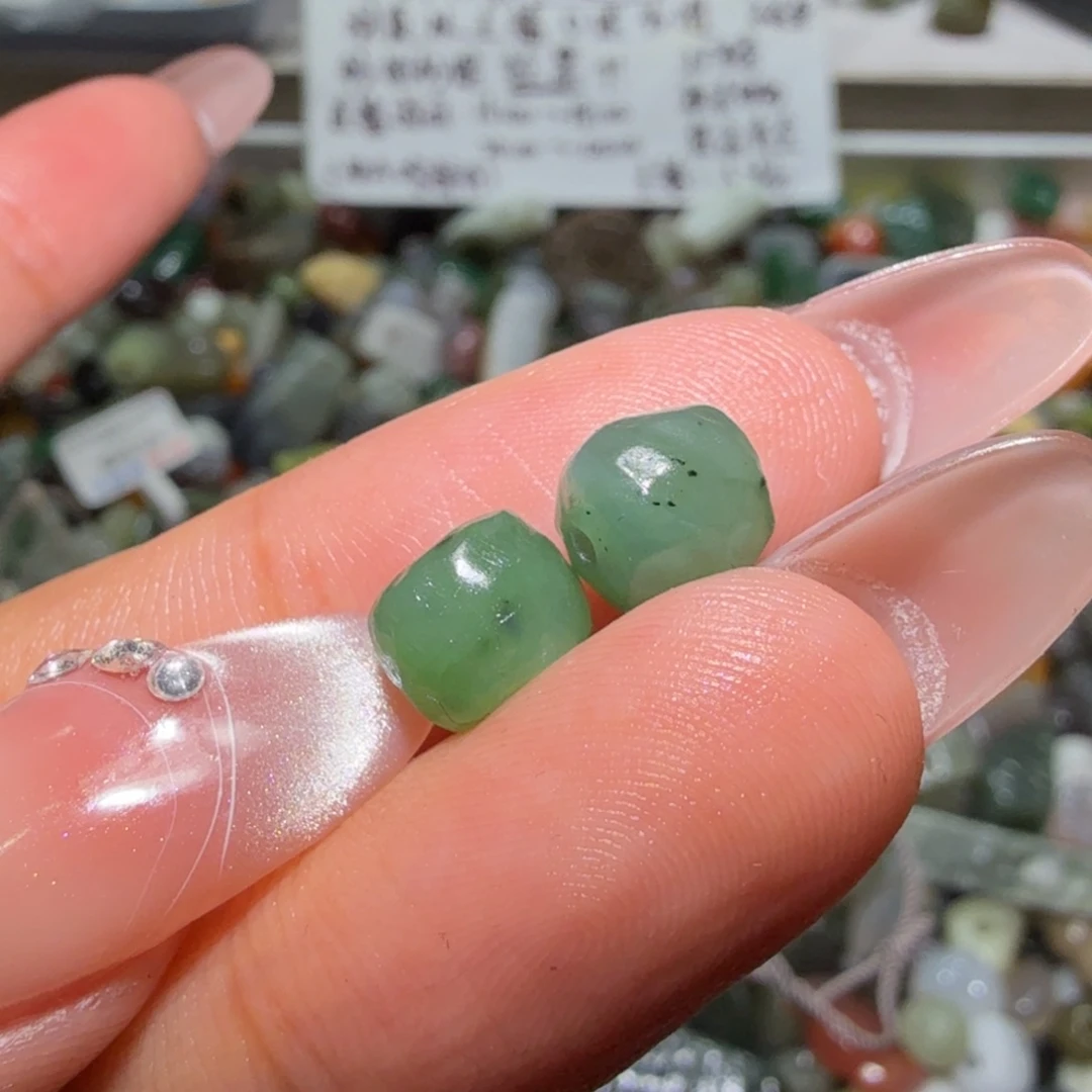 ****鱼和田玉未镶嵌珠宝半成品