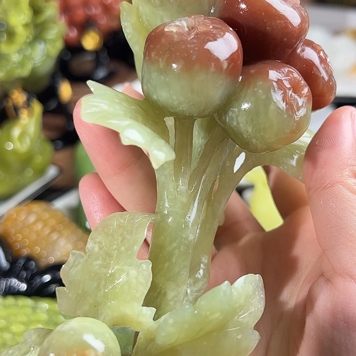 未镶嵌蛇纹石玉珠宝奇石
