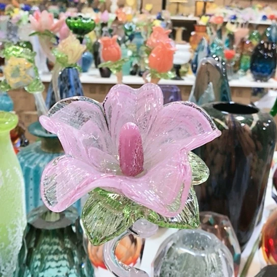 琉璃花瓶高45厘米宽9厘米