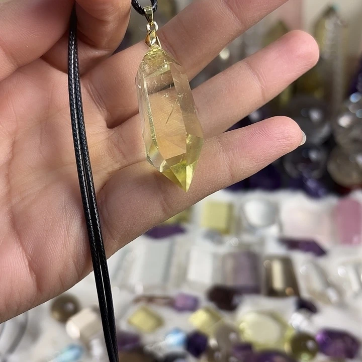 水晶未镶嵌颈饰吊坠