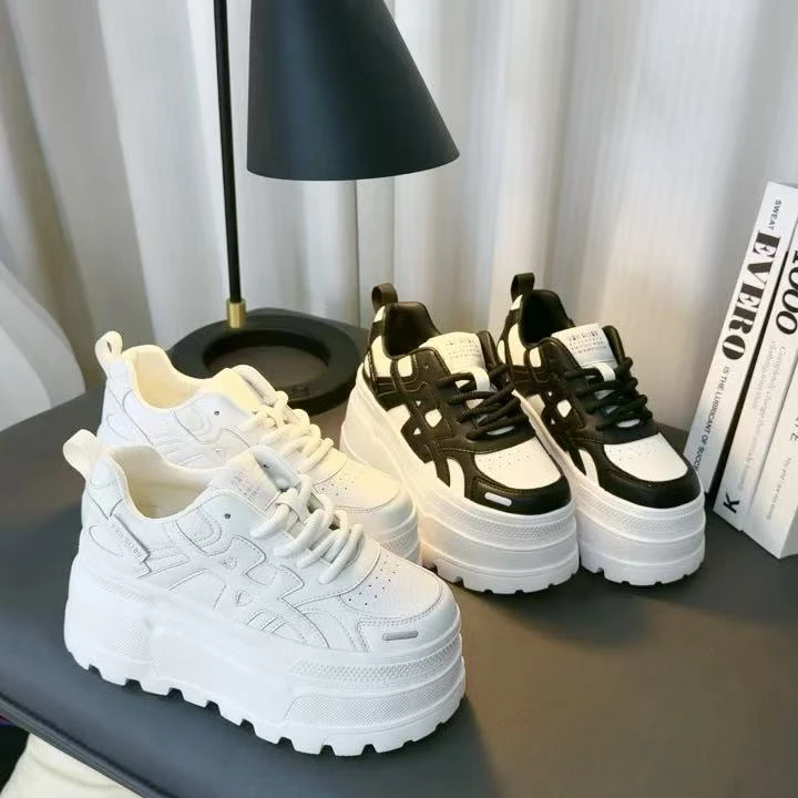 欧洲站真皮透气厚底小白鞋女款2025新款增高休闲鞋轻便松糕老爹鞋