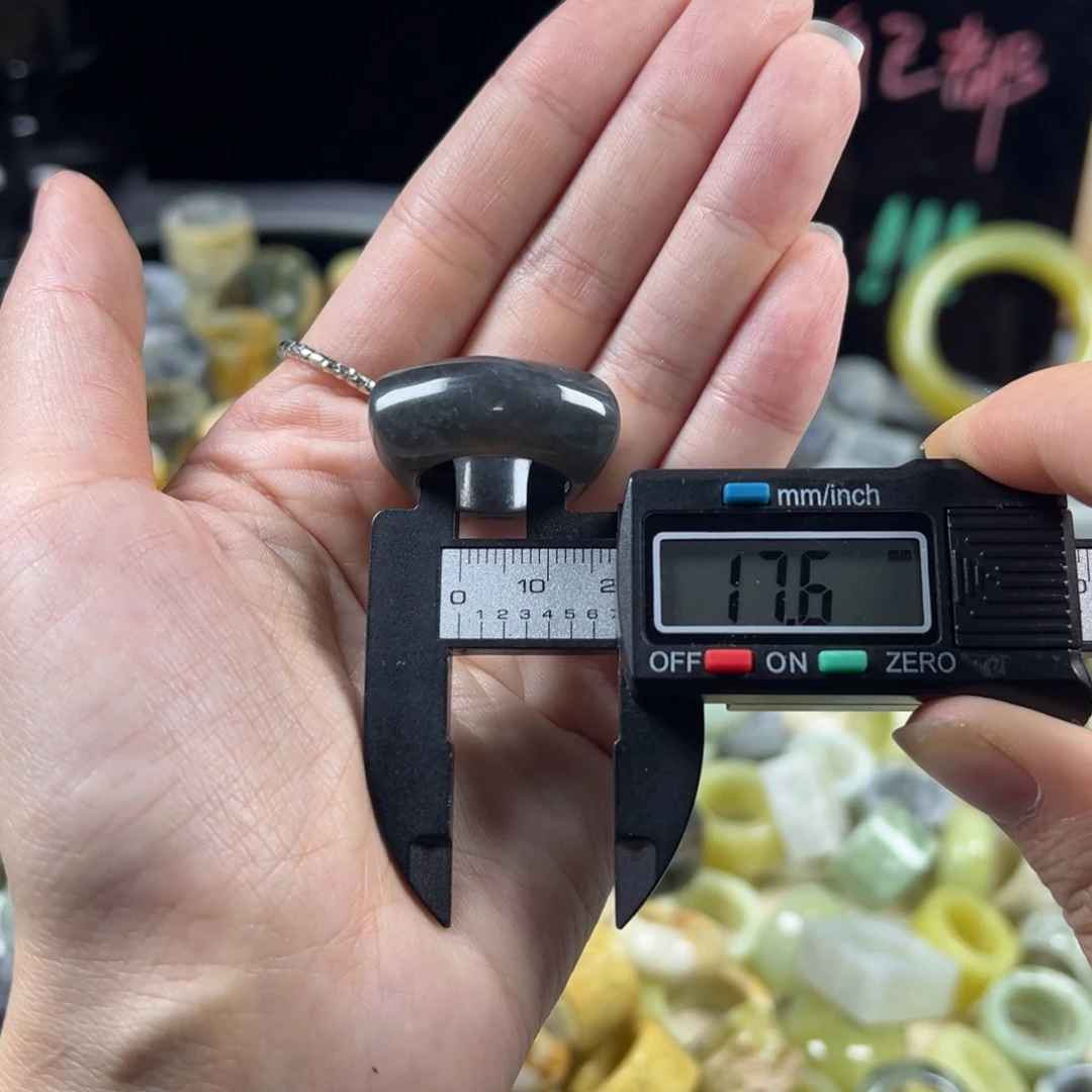 蛇纹石玉未镶嵌戒指