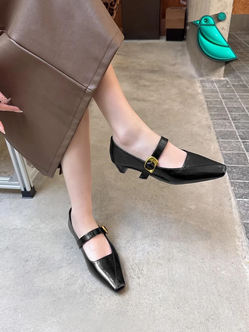 气质通勤单鞋女新款仙女粗跟一字扣小皮鞋子