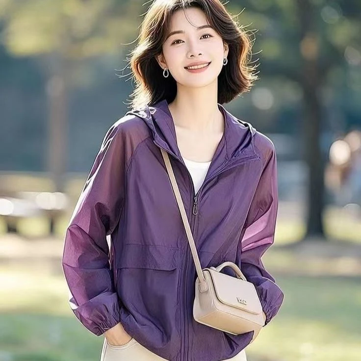 2025年新款夏季运动防晒连帽常规女短外套长袖设计感透气防晒衣