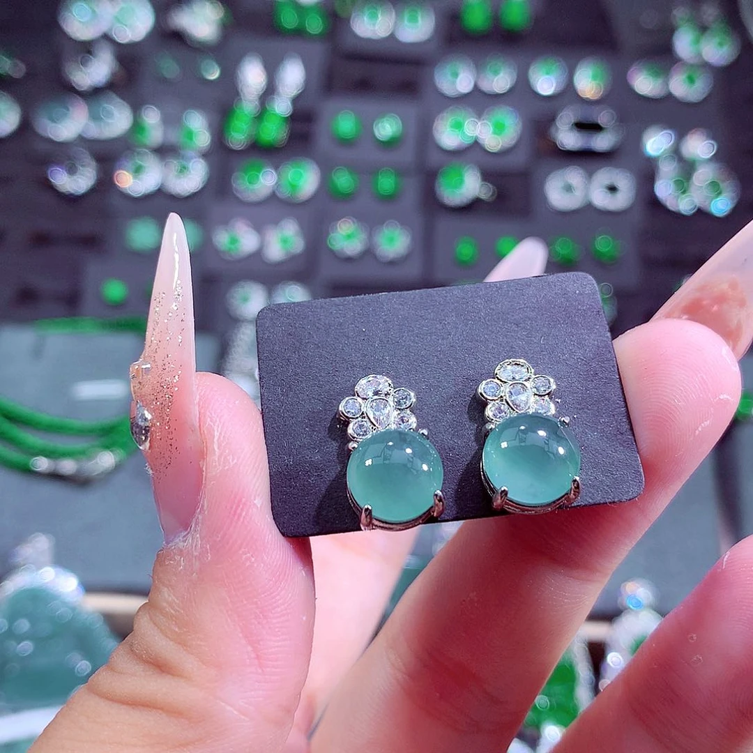 翡翠未镶嵌颈饰挂件