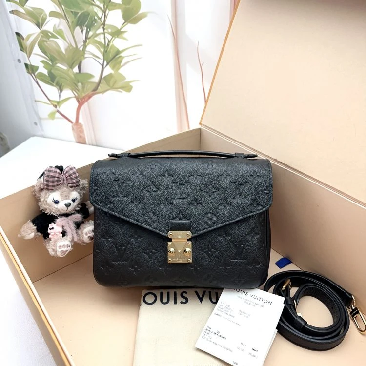 99新/路易威登/C537714226/[251115SWB]