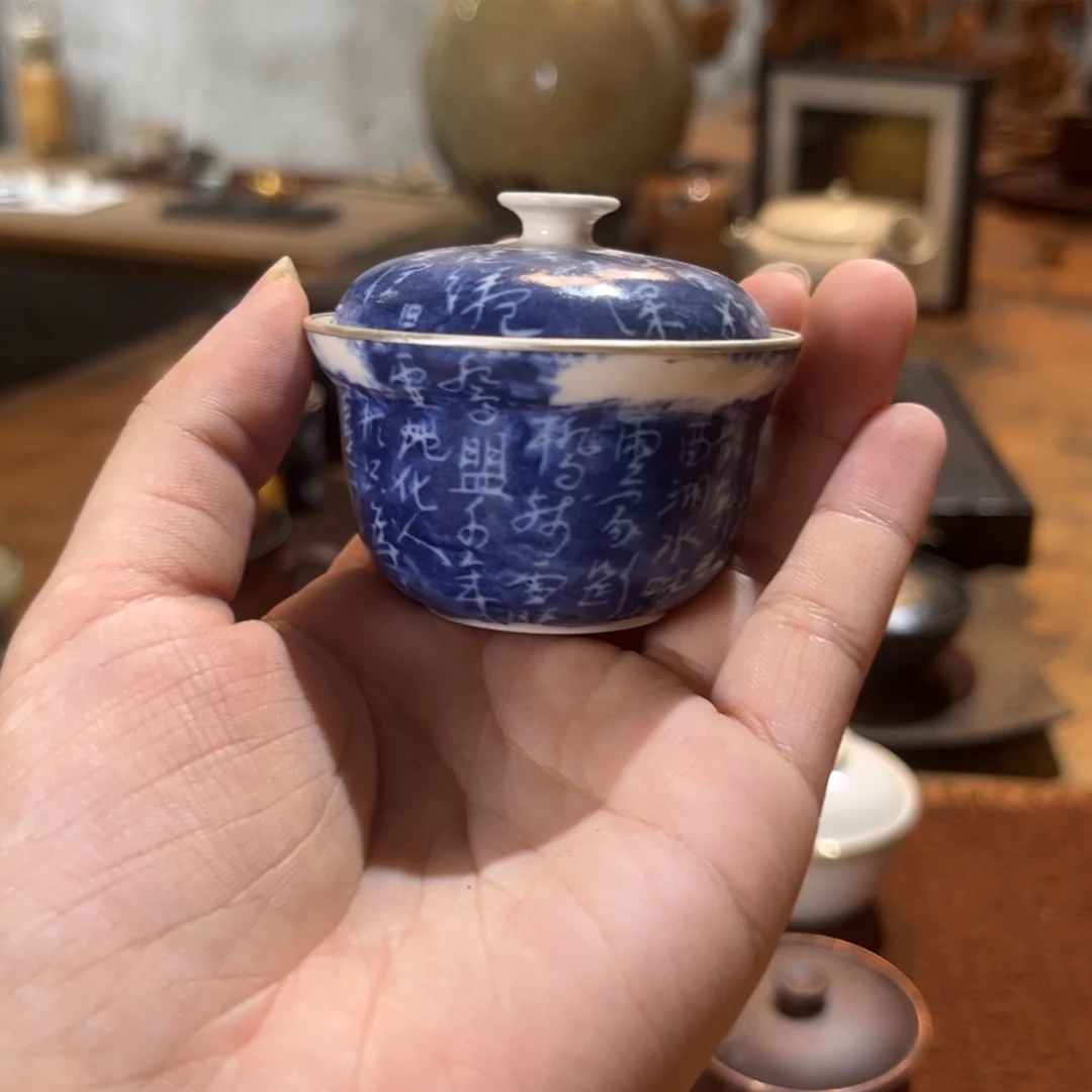 景德镇鱼和熊手工陶艺