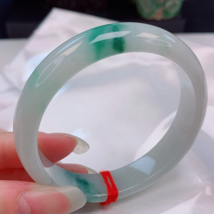 翡翠未镶嵌手镯54圈