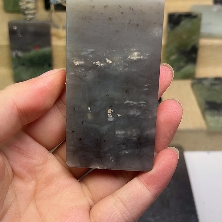 和田玉未镶嵌珠宝半成品微瑕