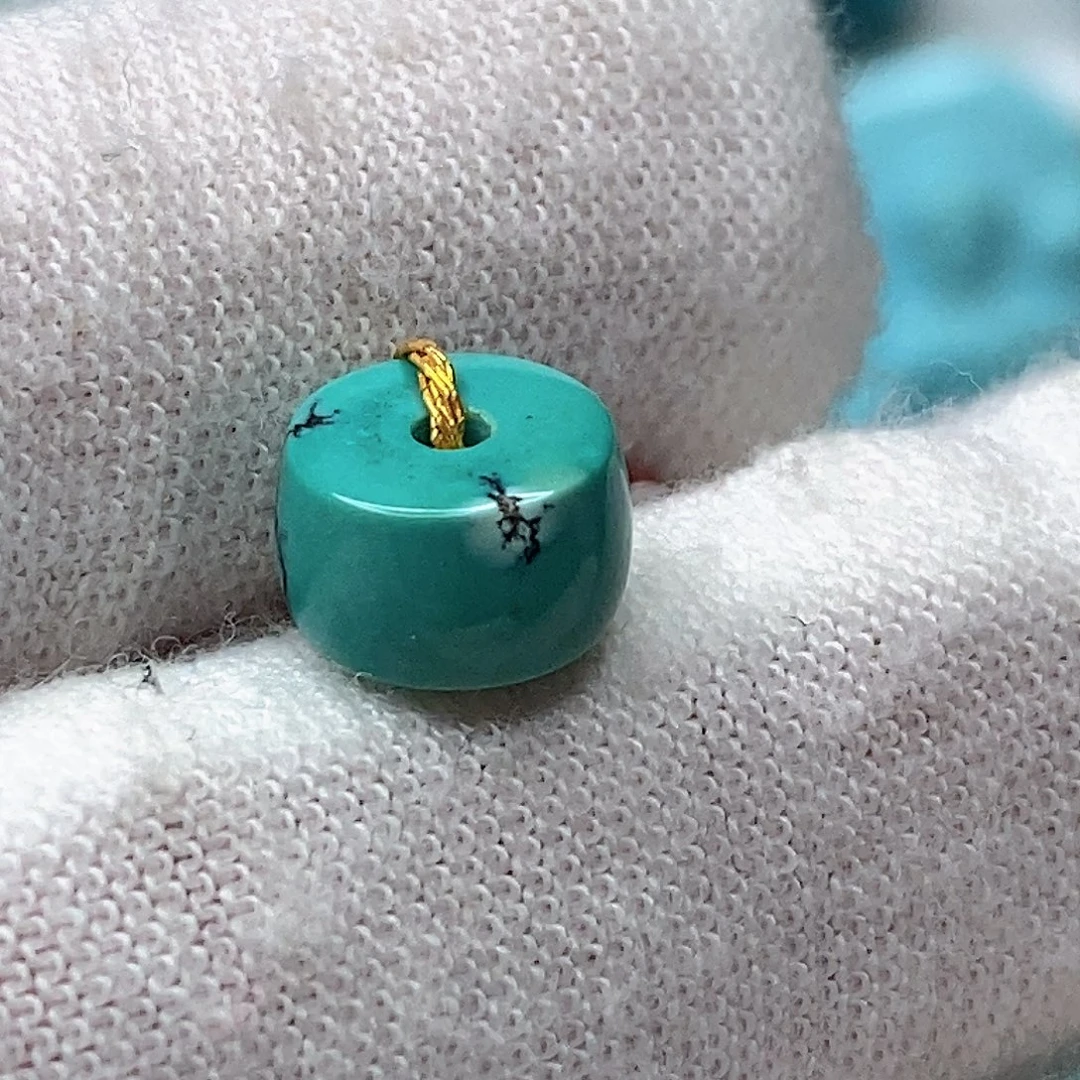 绿松石未镶嵌天然原矿 地大质检8mm