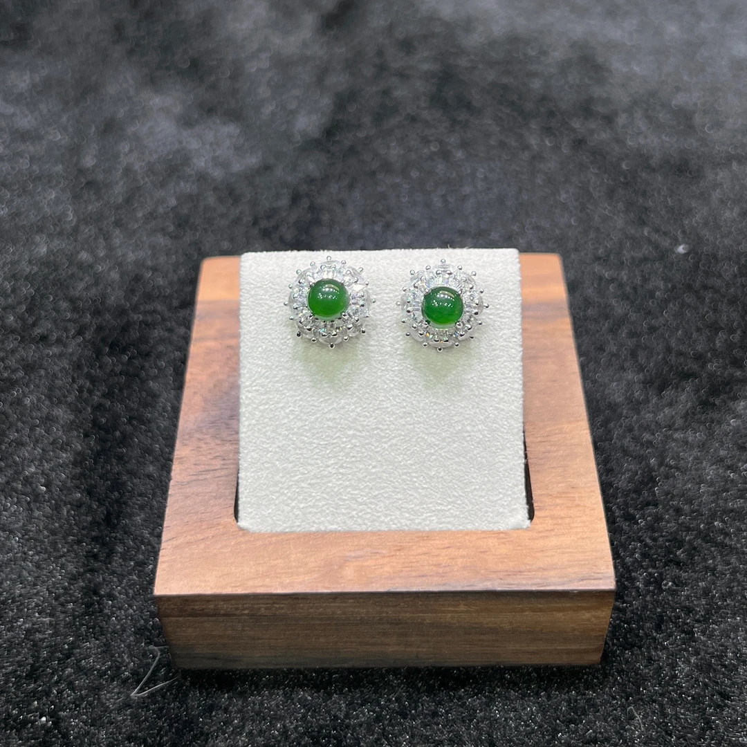 【红旭玉麟】天然翡翠A货满绿蛋面耳钉 有色花 多样性发一件