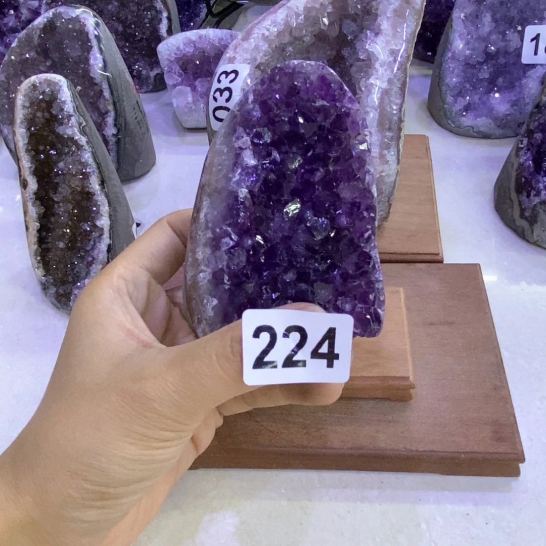 紫晶未镶嵌大型摆件（非配饰）