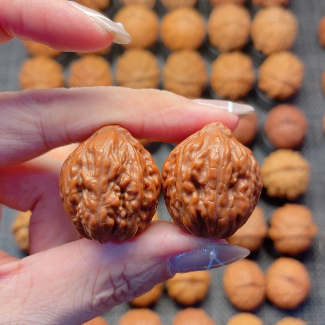 文玩核桃把件玉龙石