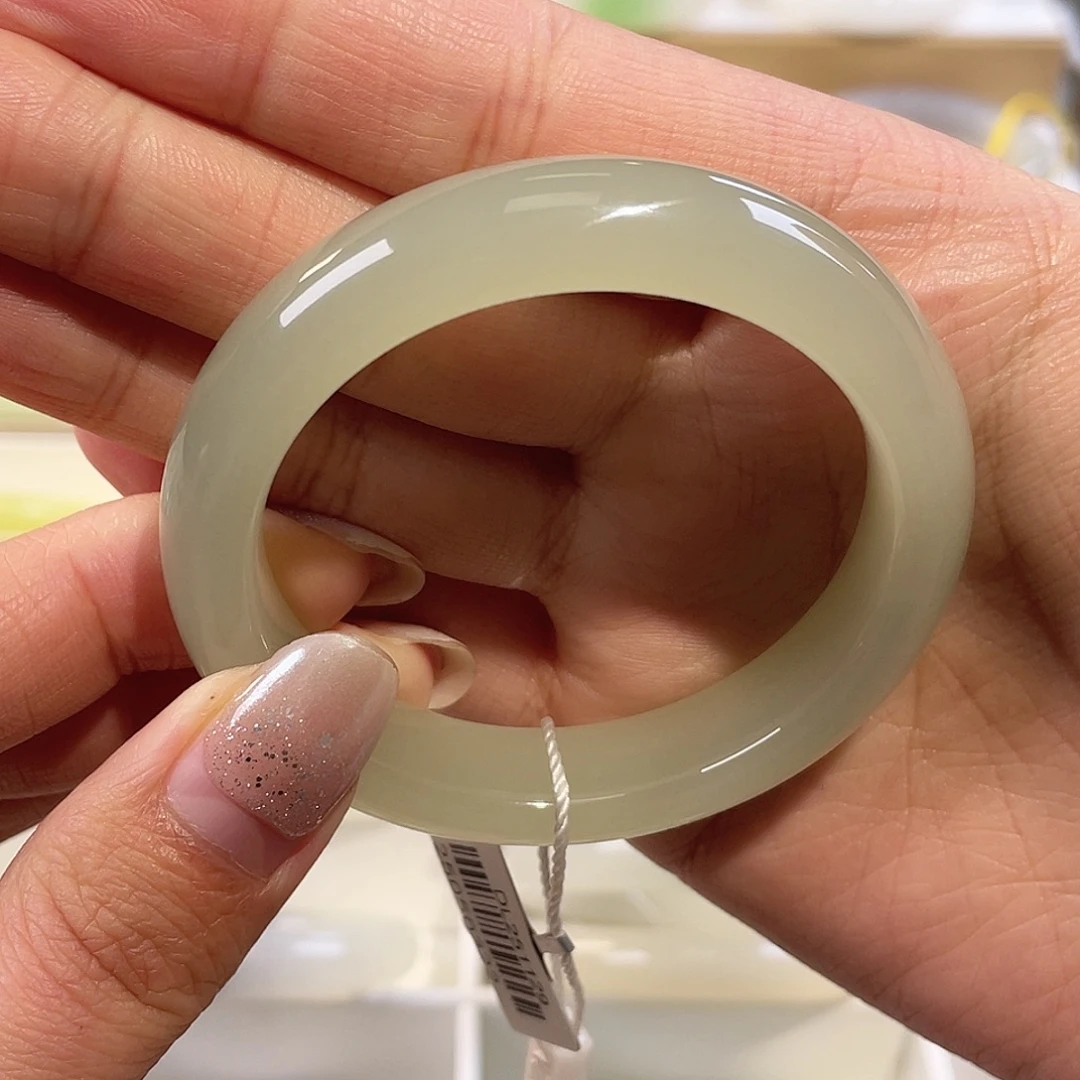 和田玉未镶嵌手镯冰底冰晴水，老料主播推荐