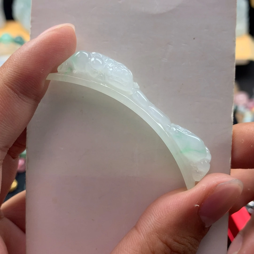 翡翠未镶嵌颈饰000