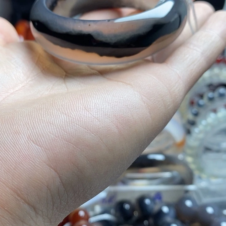 玛瑙/玉髓未镶嵌手镯刺景手镯不鉴赏