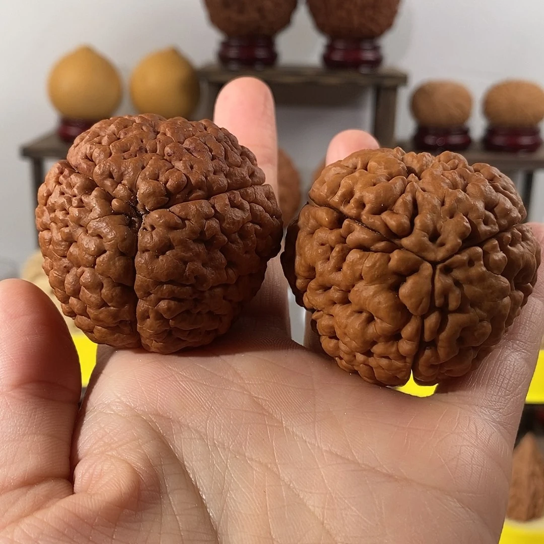 吊坠文玩核桃三瓣脑纹金刚练手色差4849