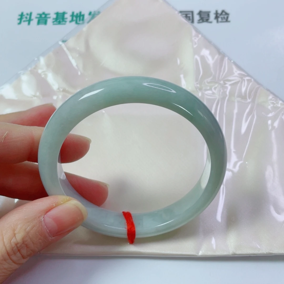 四***星翡翠未镶嵌手镯天然