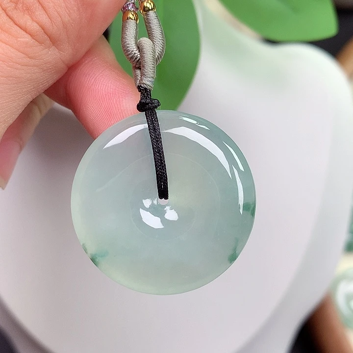 颈饰未镶嵌翡翠平安扣 30.6x5.5mm