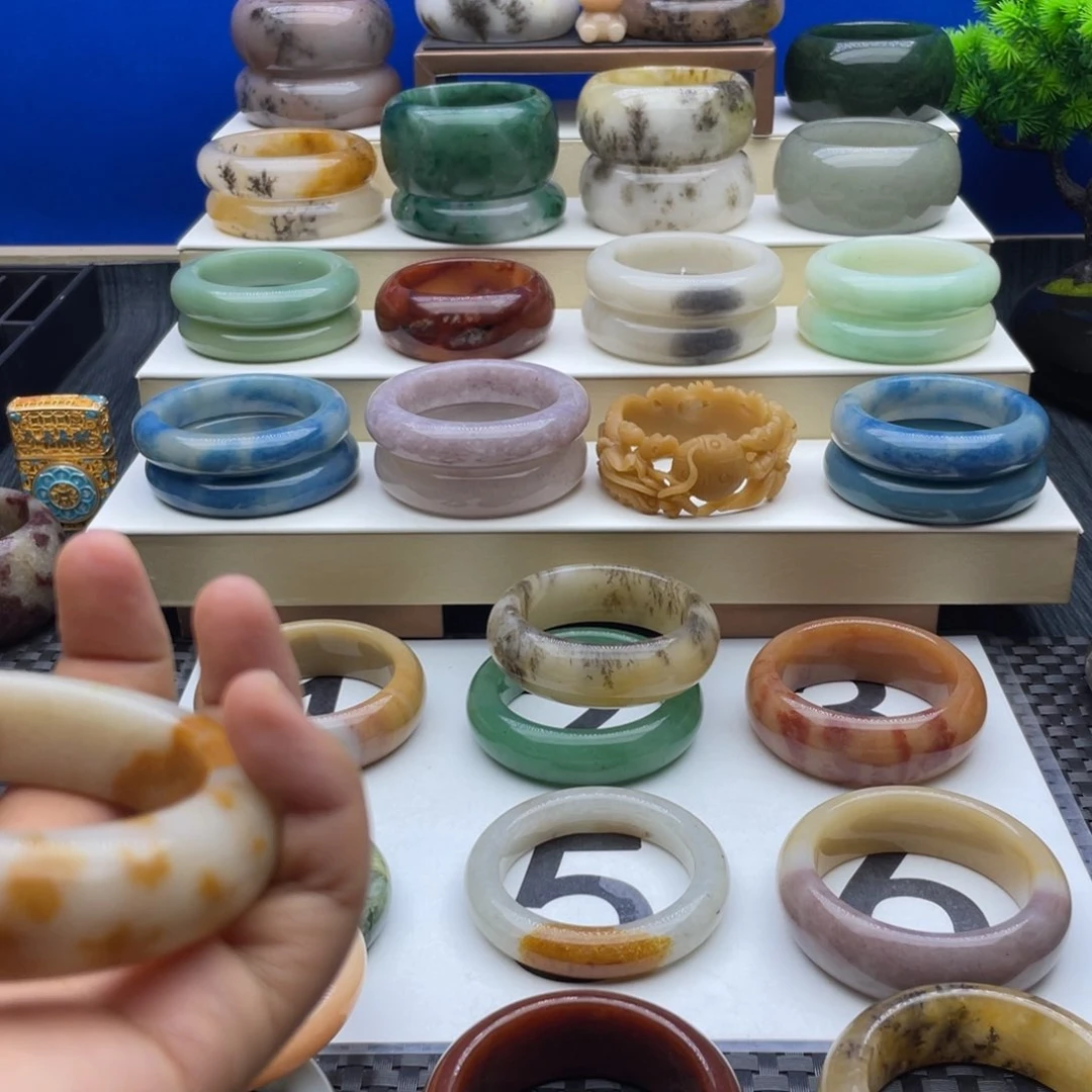 没***事石英质玉手镯未镶嵌