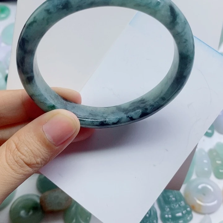 颈饰未镶嵌翡翠翡翠手镯