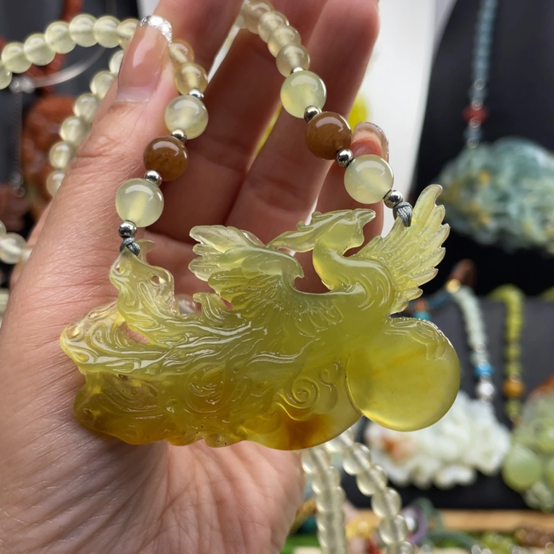 蛇纹石玉未镶嵌颈饰