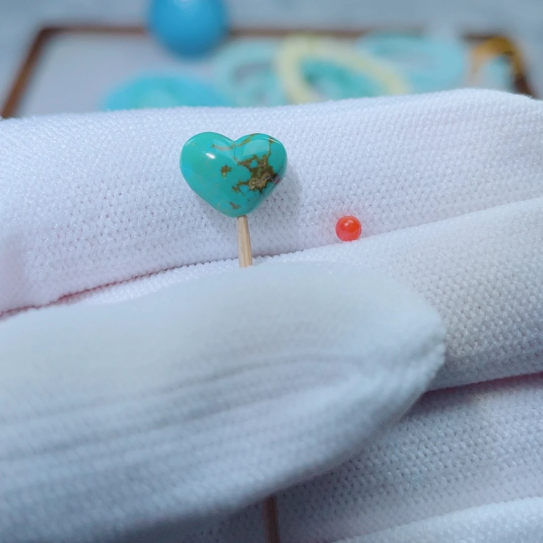 南红玛瑙未镶嵌珠宝奇石