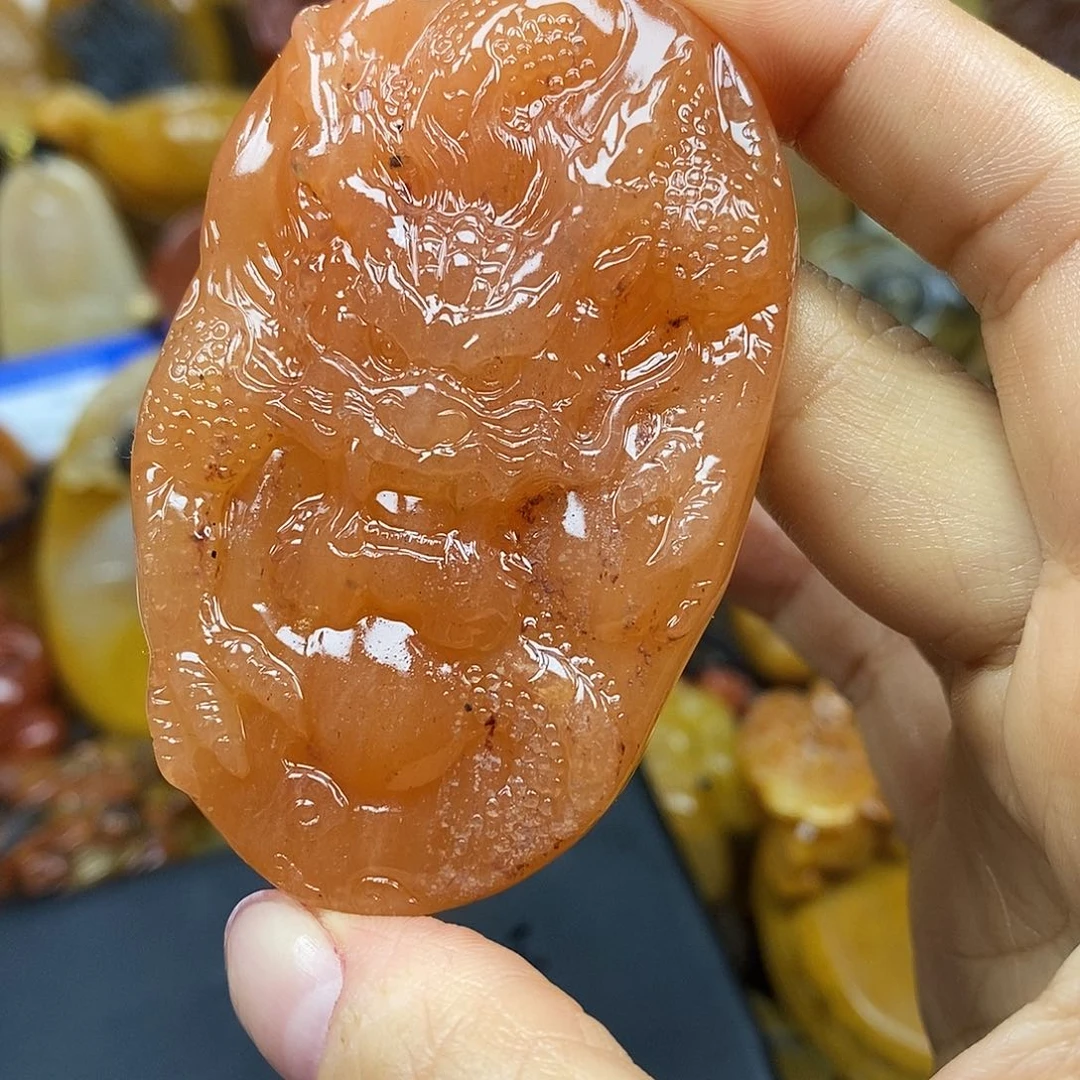 石英质玉（黄龙玉）颈饰未镶嵌