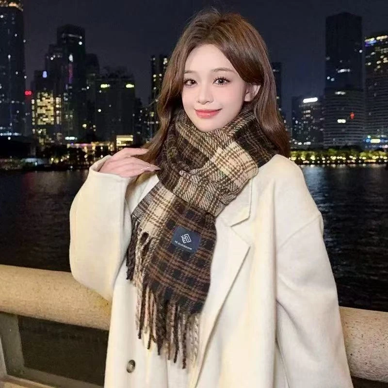 披肩网红围巾保暖百搭厚款女复古格子成人韩版千鸟格围巾