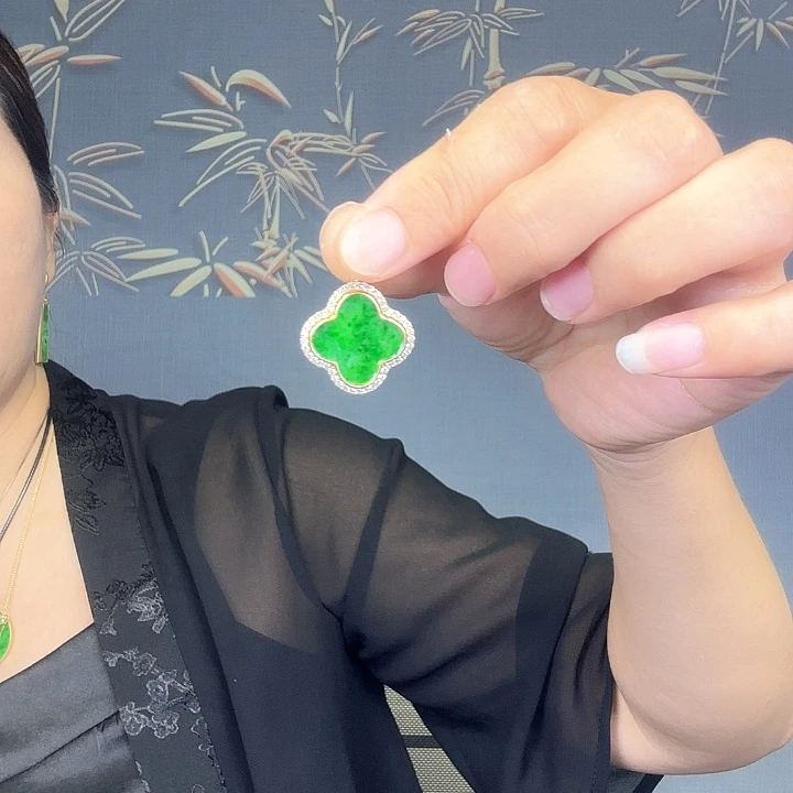 辣***啦翡翠银S925镶嵌吊坠(不含链)