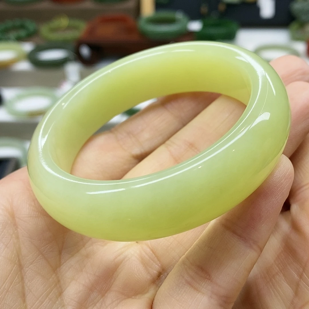 【闪购商品】未镶嵌手镯和田玉