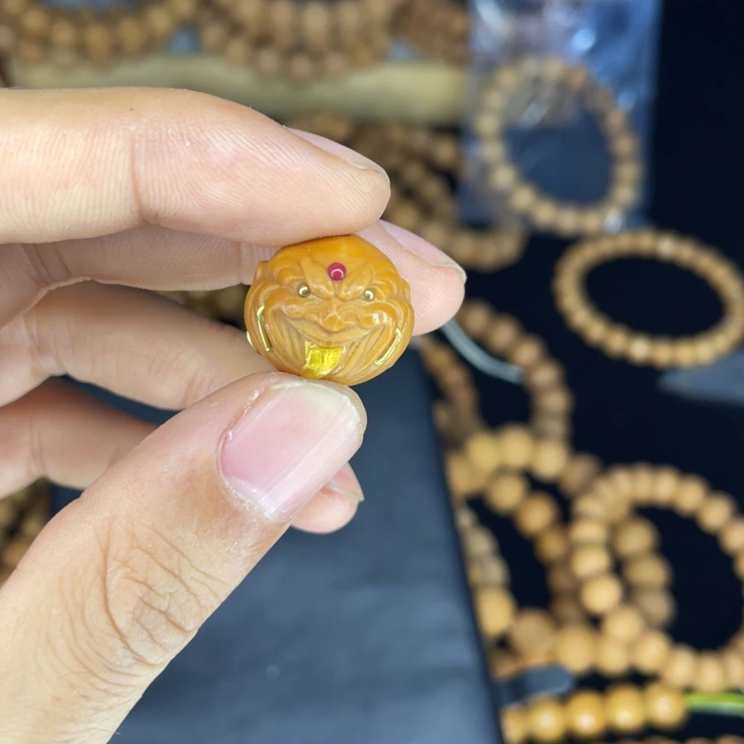萧***白手串猴头核桃手串