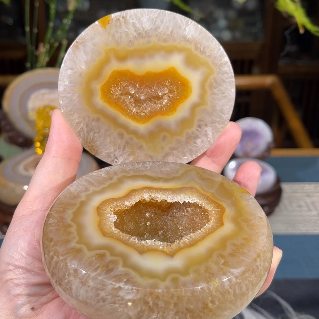 未镶嵌水晶大型摆件（非配饰）