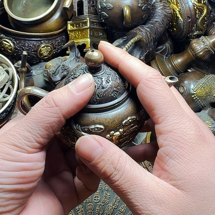 铜器摆件收收藏藏