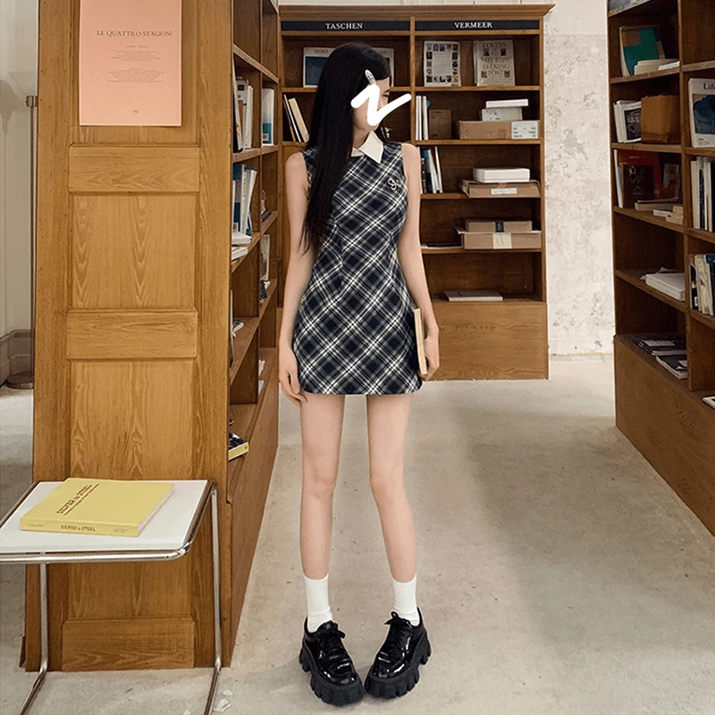 复古格子无袖衬衫连衣裙女夏2025新款polo领法式气质收腰短裙3606