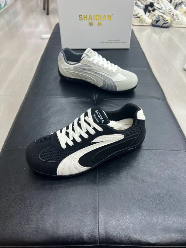 秋季情侣同款男平底复古低帮夏季透气时尚休闲鞋机车鞋勃肯鞋男