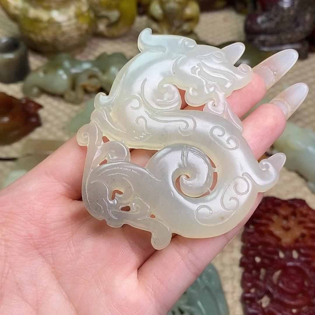 未镶嵌蛇纹石玉颈饰
