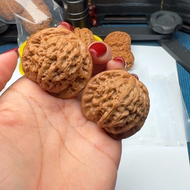 吊坠桃核文玩金工子