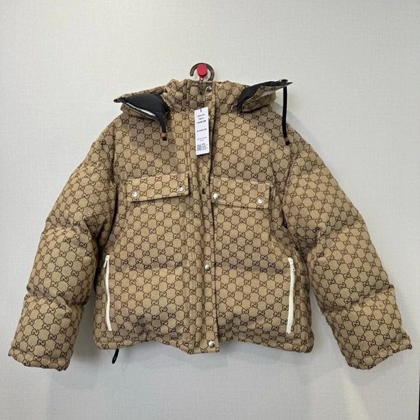 99新 GUCCI/古驰 满印羽绒服 尺码：40 11584
