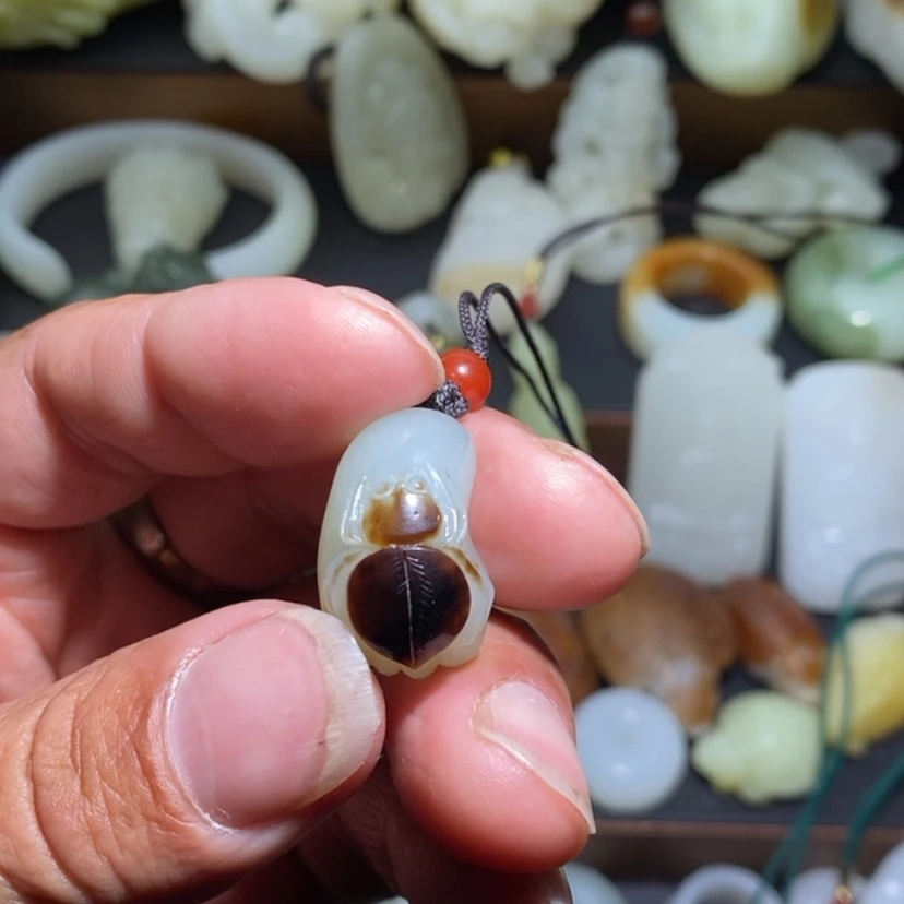 【闪购商品】和田玉挂件未镶嵌粉**?