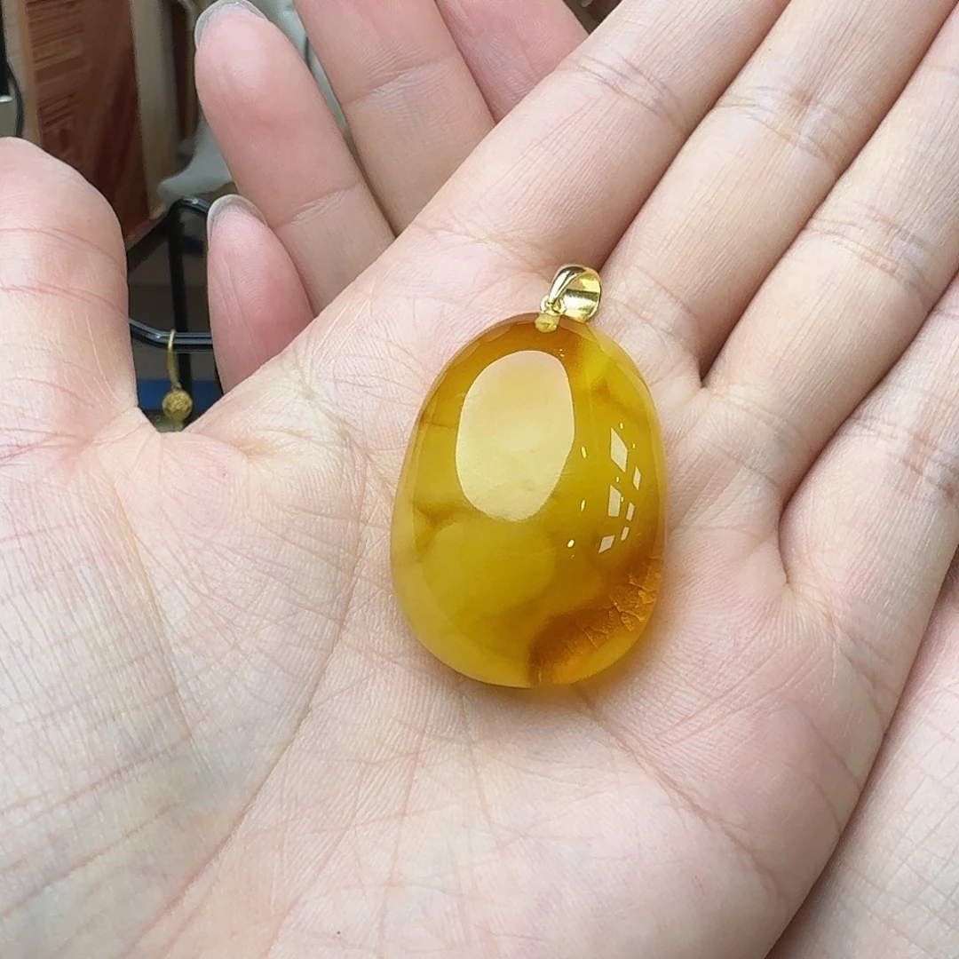 裸石琥珀未镶嵌吊坠