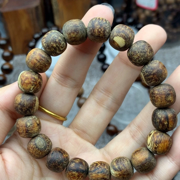 贡木似****事印度1-1.1粗抛龙鳞夹白