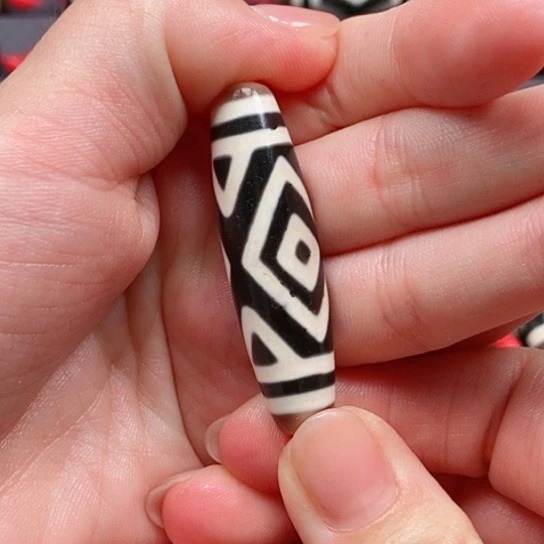 玛瑙/玉髓颈饰未镶嵌老****）