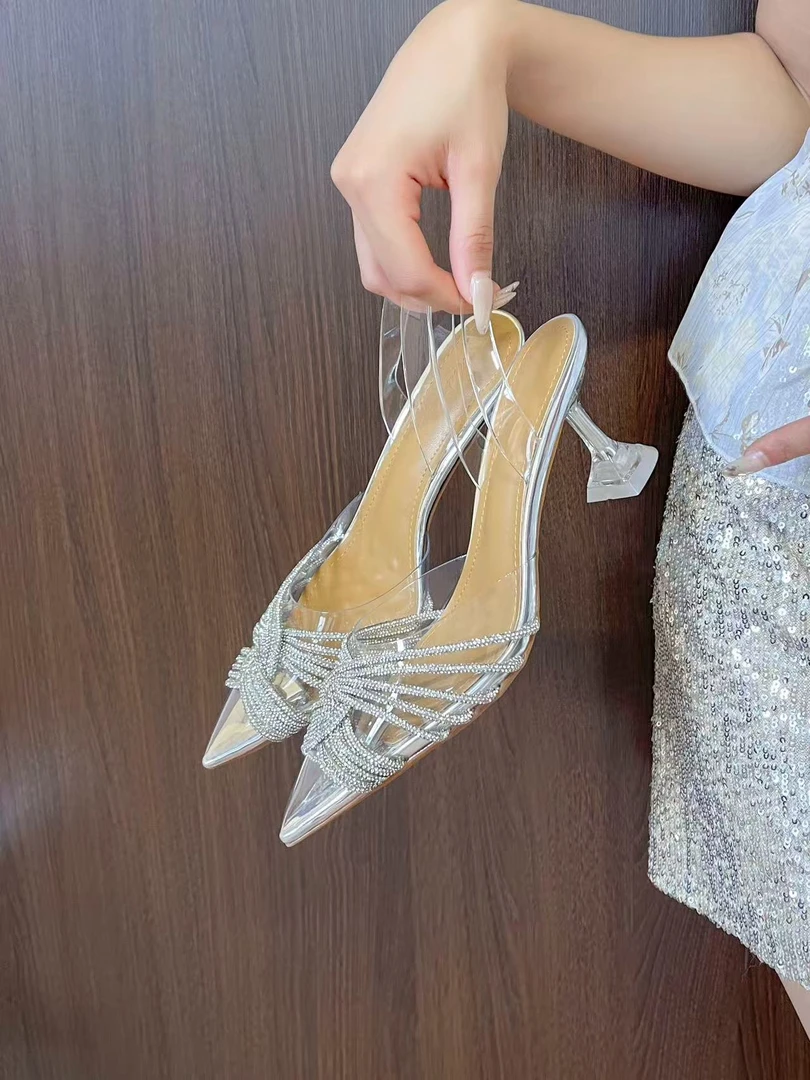 细跟高跟水钻宴会尖头一字带凉鞋银色女鞋甜辣千金风高跟鞋时尚