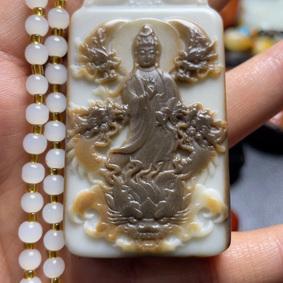 和田玉未镶嵌颈饰