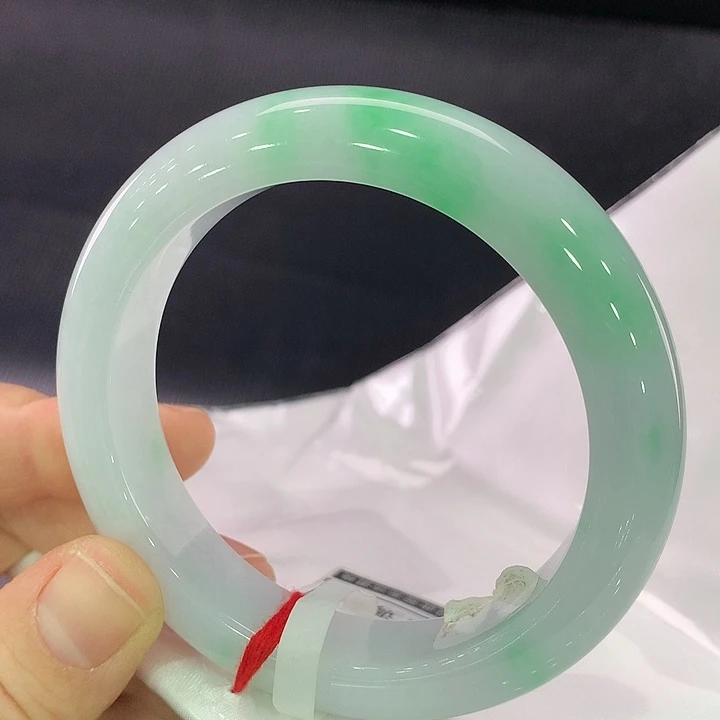 翡翠手镯未镶嵌正圈56