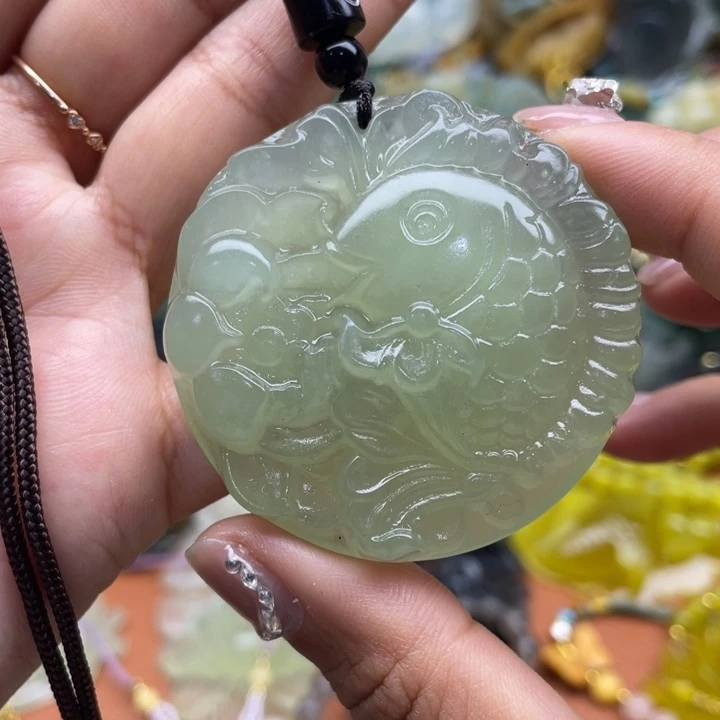 蛇纹石玉未镶嵌吊坠