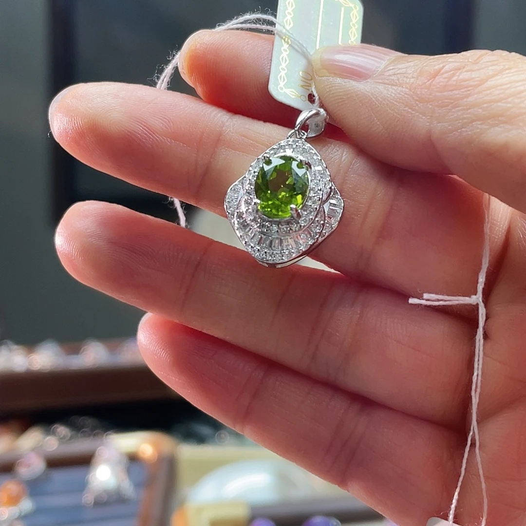 S***a颈饰银S925镶嵌橄榄石手机