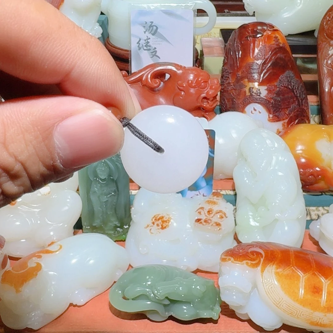 未镶嵌透闪石质玉挂件善*